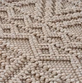 dywan-nowoczesny-3d-helix-boho-bezowy-zblizenie-runai-wzoru.jpg