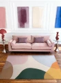 dywan-wełniany-hackney-ted-baker-kolorowy-aranżacja-ciemna-podloga-kolorowe-obrazy-1.jpg