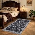 Dywan-vintage-INKA1146-Floral--z-Efektem-Postarzenia-Czarny-80-cm-x-150-cm-aranżacja.jpg